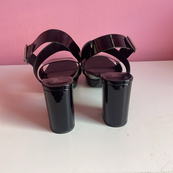 Black Y.Not? Heels - Picture 3 of 4